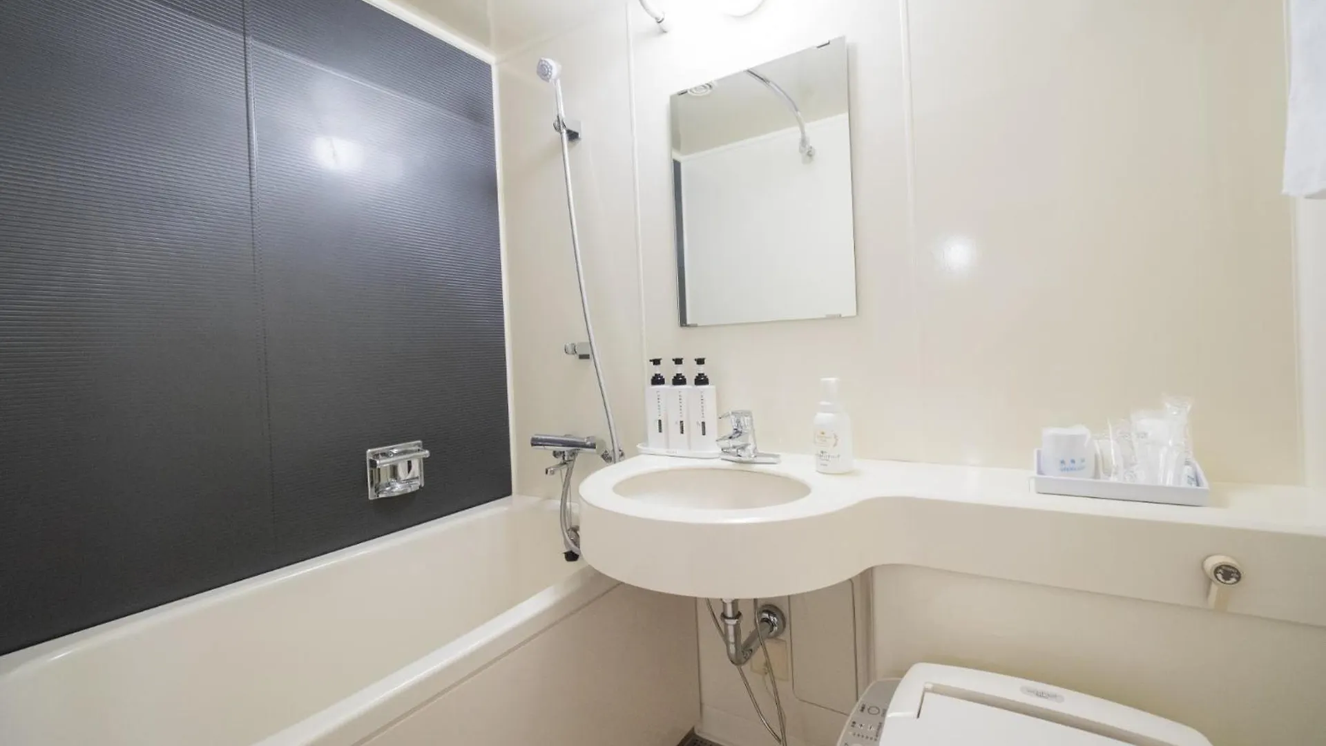 Hotel Shin Osaka / Vacation Stay 81493 Japan
